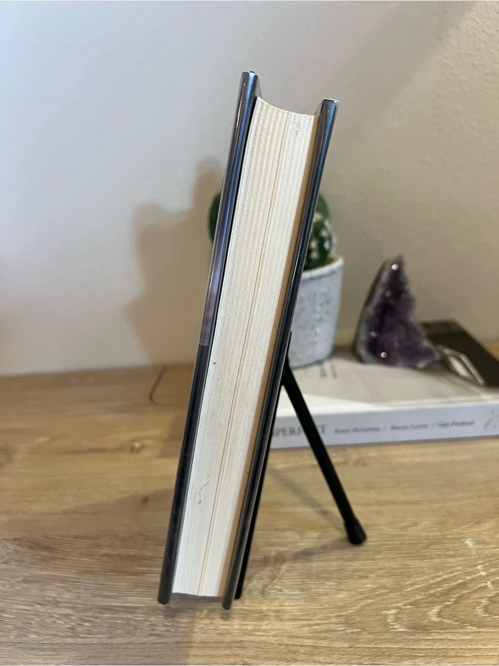 Out of the Dark David Weber Hardcover 2010 First Edition Sci-Fi Ex-Library